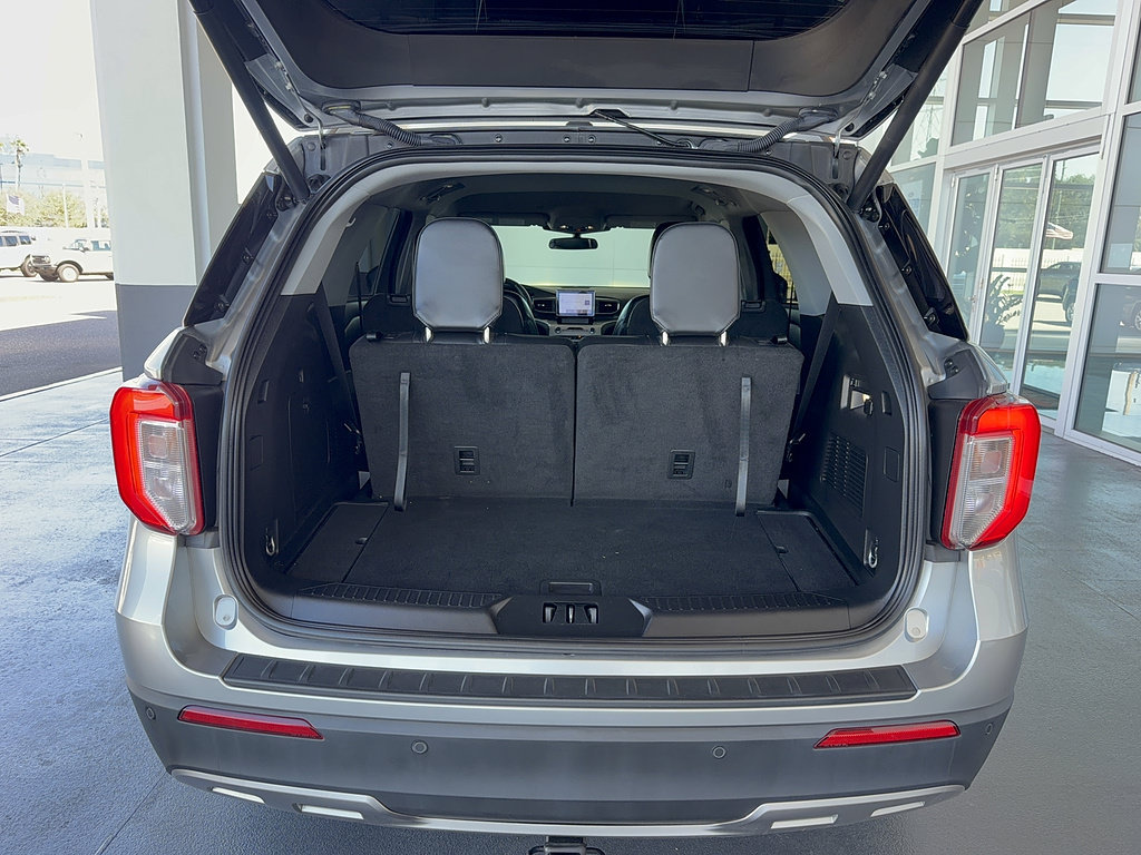 Certified 2023 Ford Explorer XLT w/ Equipment Group 202A RWD image 7