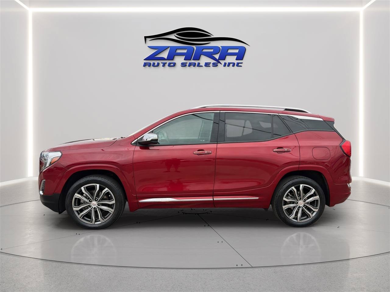 Used 2019 GMC Terrain Denali w/ Driver Alert Package II AWD/4WD image 4