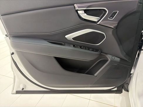 Certified 2025 Acura RDX SH-AWD image 10