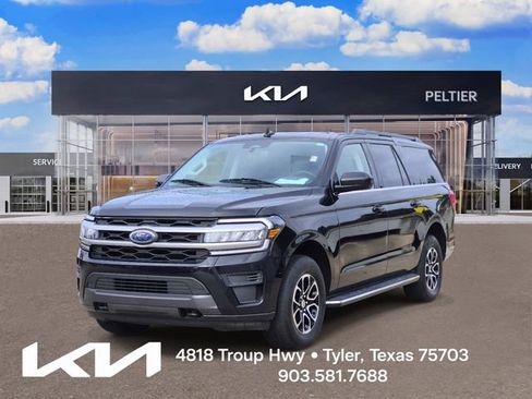 Used 2023 Ford Expedition Max XLT AWD/4WD image 3