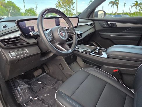Used 2025 Buick Enclave Preferred w/ Super Cruise Package FWD image 31