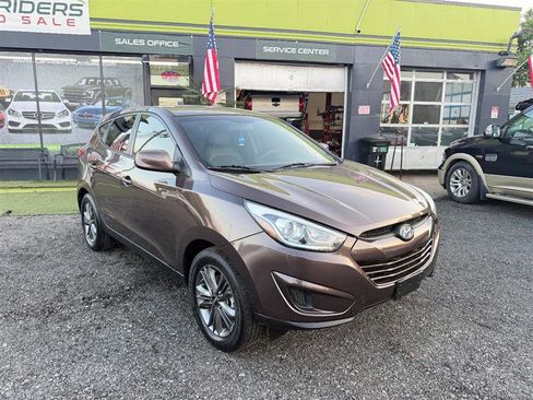 Used 2015 Hyundai Tucson GLS w/ Option Group 02 FWD image 3