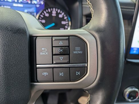 Used 2022 Ford Expedition Max Limited image 19