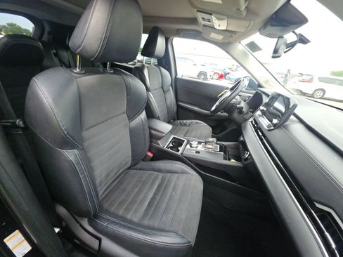 Used 2022 Mitsubishi Outlander SE FWD image 11