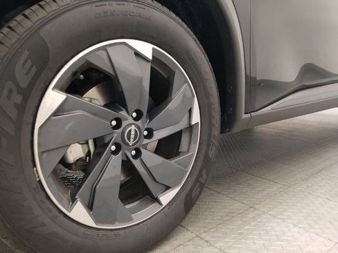 Used 2025 Nissan Rogue SV AWD/4WD image 31