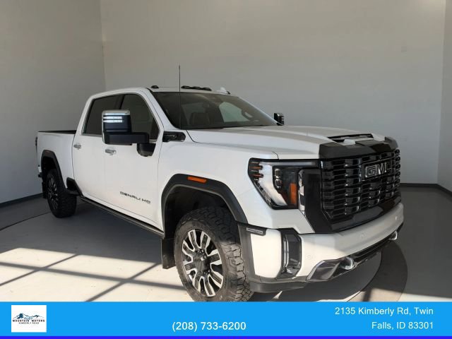 Used 2024 GMC Sierra 3500 Denali Ultimate AWD/4WD image 1