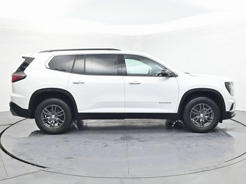 Used 2025 GMC Acadia Elevation AWD/4WD image 8