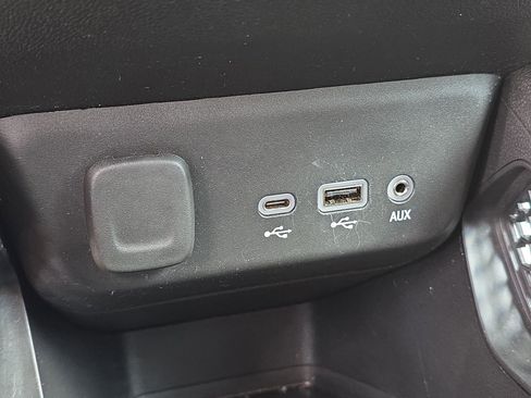 Used 2023 Chevrolet TrailBlazer LS image 27