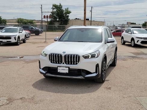 Used 2023 BMW X1 xDrive28i w/ Premium Package AWD/4WD image 4