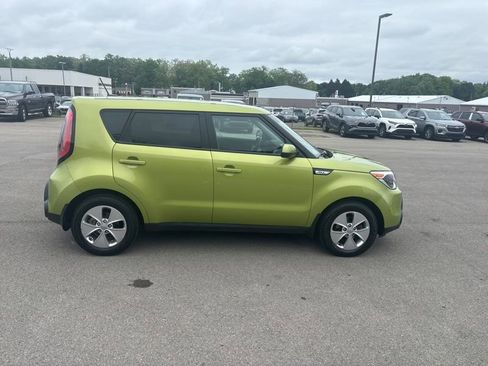 Used 2015 Kia Soul FWD image 2