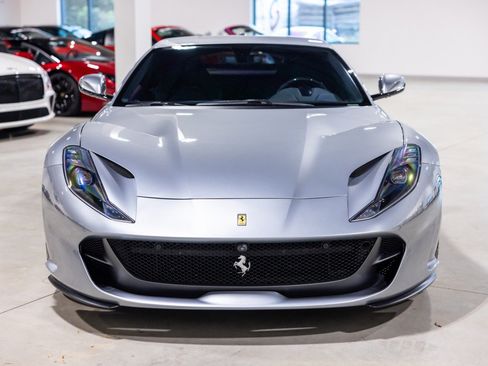Used 2019 Ferrari 812 Superfast RWD image 11