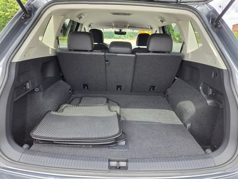 Used 2020 Volkswagen Tiguan SE AWD/4WD image 17