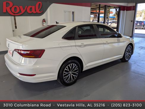 Used 2019 Volkswagen Jetta SE image 4