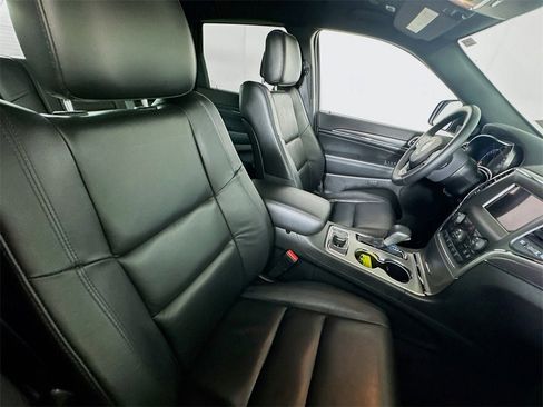 Used 2018 Jeep Grand Cherokee Limited w/ Trailer Tow Group IV image 20