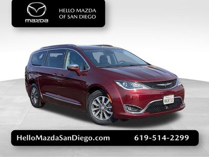 Used 2020 Chrysler Pacifica Limited w/ Advanced Safetytec Group