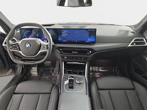 Used 2025 BMW 330i xDrive Sedan w/ Premium Package image 15