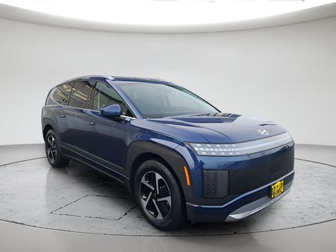 New 2026 Hyundai Ioniq 9 SE AWD/4WD image 1