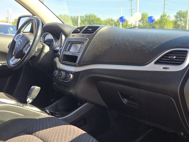Used 2017 Dodge Journey SE w/ Flexible Seating Group FWD image 6