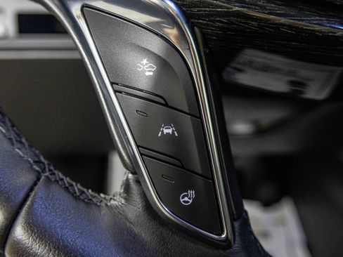 Used 2020 Cadillac XT5 Premium Luxury w/ LPO, Floor Liner Package AWD/4WD image 36