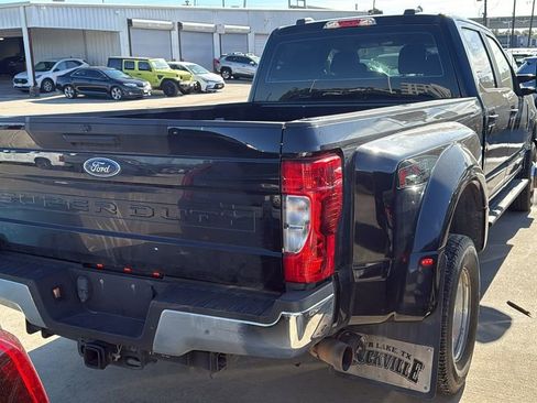 Used 2022 Ford F350 XL w/ Power Equipment Group image 3