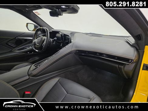 Used 2025 Chevrolet Corvette Z06 RWD image 17