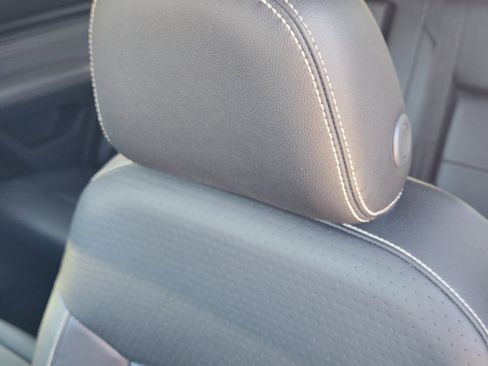 Used 2022 Volkswagen Atlas SE w/ Panoramic Sunroof Package image 16