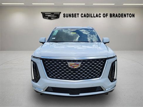 New 2026 Cadillac Escalade Luxury w/ Touring Package AWD/4WD image 2