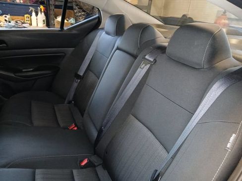 Used 2025 Nissan Altima 2.5 SV FWD image 28