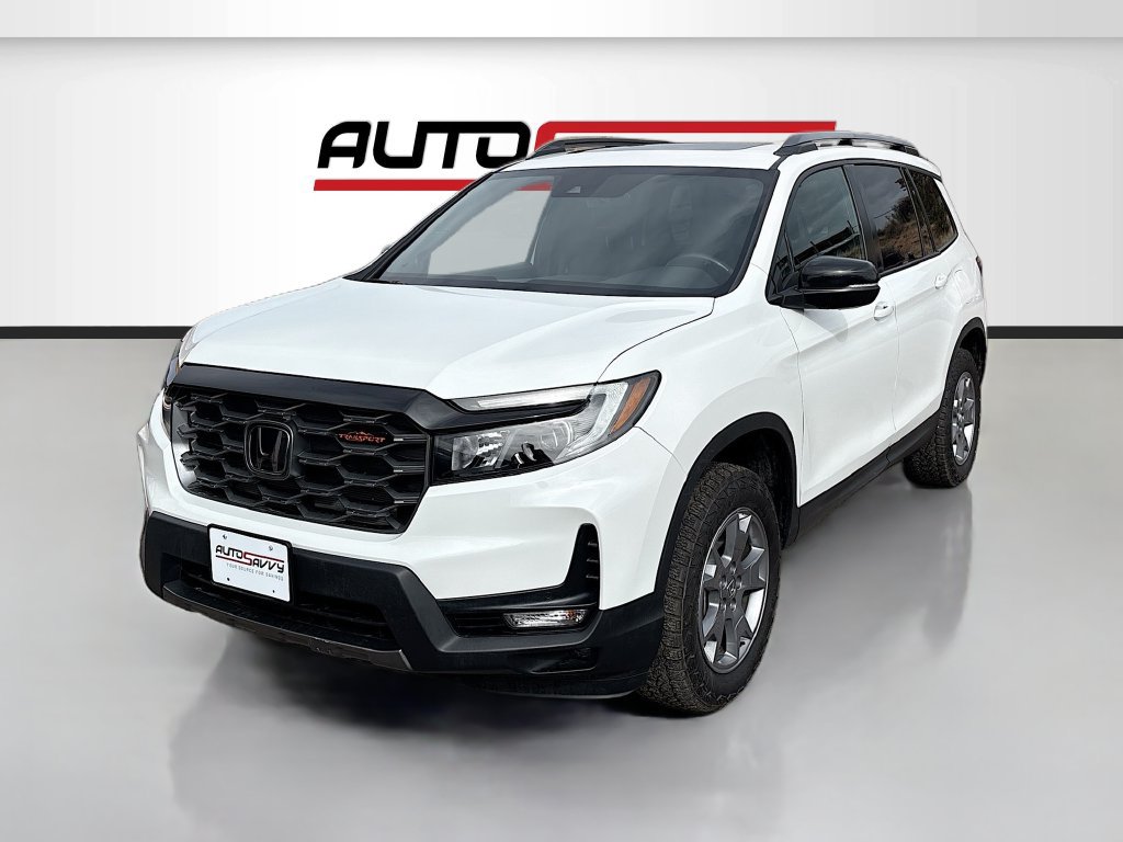 Used 2025 Honda Passport TrailSport image 3