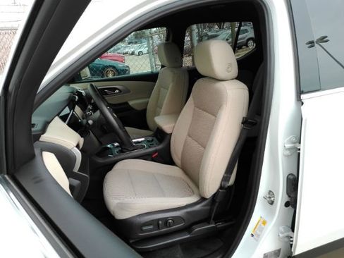 Used 2023 Chevrolet Traverse LT w/ LPO, Cargo Package image 16