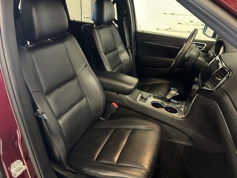 Used 2021 Jeep Grand Cherokee Limited w/ Trailer Tow Group IV image 22