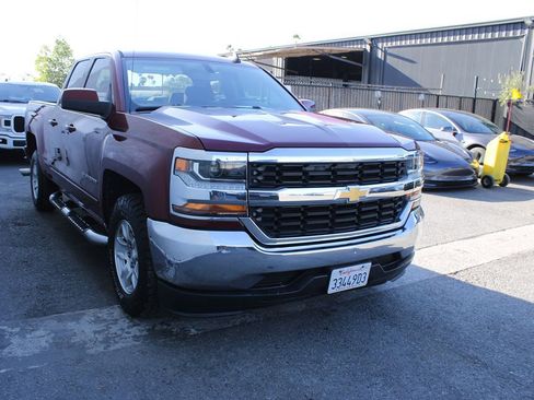 Used 2017 Chevrolet Silverado 1500 LT w/ Trailering Package image 1