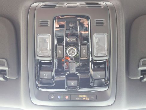 New 2026 Chevrolet Suburban High Country AWD/4WD image 35
