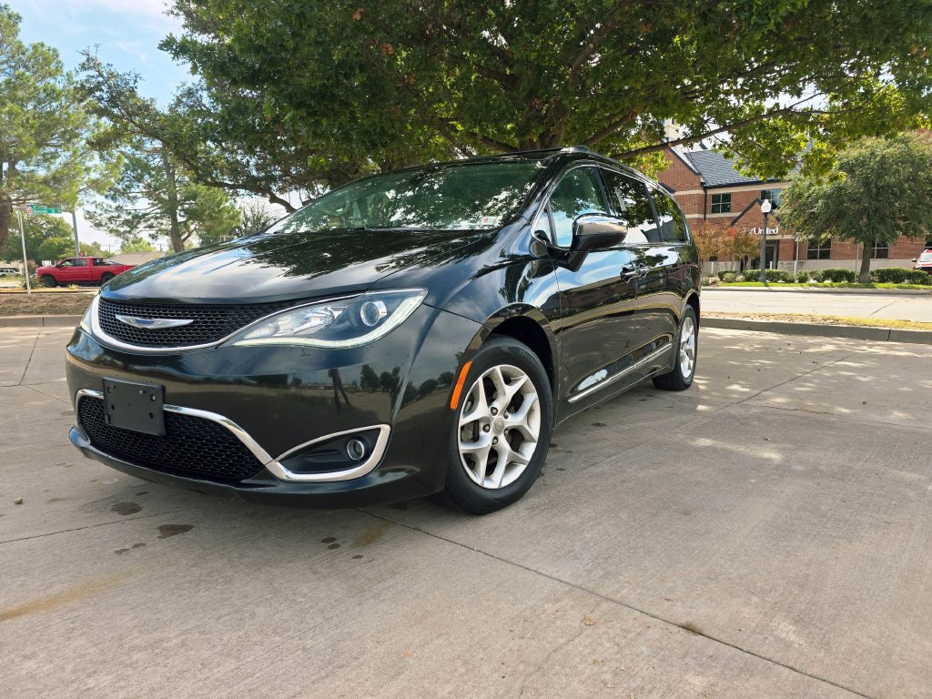 Used 2020 Chrysler Pacifica Limited FWD image 5