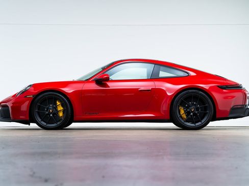Used 2026 Porsche 911 Carrera GTS RWD image 4