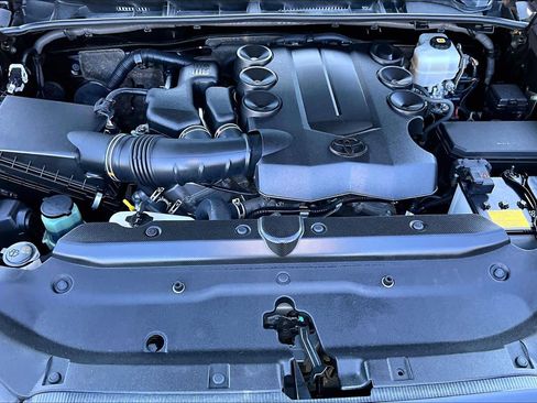 Used 2022 Toyota 4Runner TRD Off-Road Premium image 32