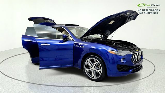 Used 2023 Maserati Levante GT AWD/4WD image 11