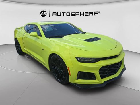 Used 2021 Chevrolet Camaro SS RWD image 12