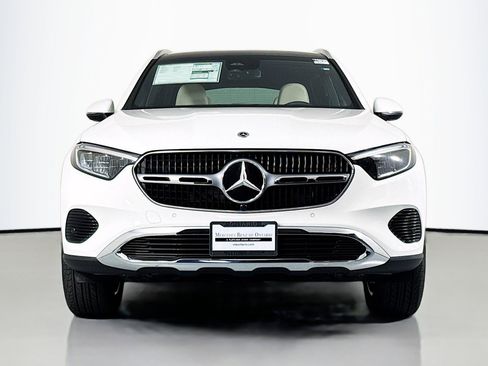 New 2026 Mercedes-Benz GLC 300 image 2