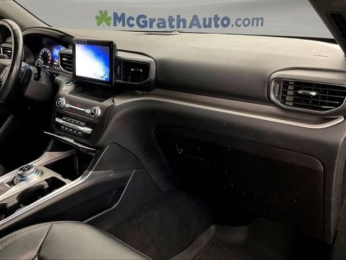 Used 2020 Ford Explorer XLT w/ Equipment Group 202A AWD/4WD image 22