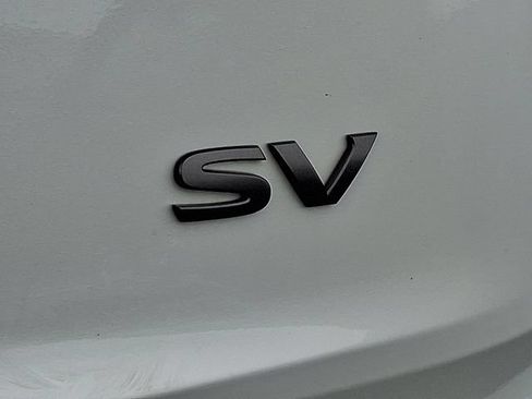 Used 2024 Nissan Rogue SV FWD image 30