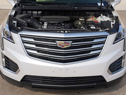 Used 2017 Cadillac XT5 FWD image 7