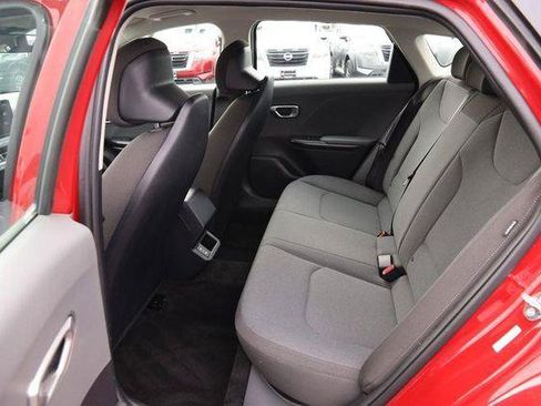 Used 2025 Kia K4 FWD image 9