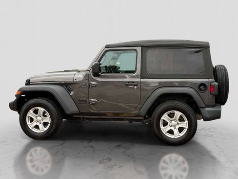 Used 2022 Jeep Wrangler Sport AWD/4WD image 4