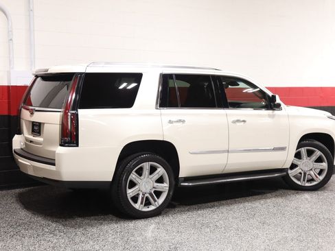 Used 2015 Cadillac Escalade Luxury AWD/4WD image 8