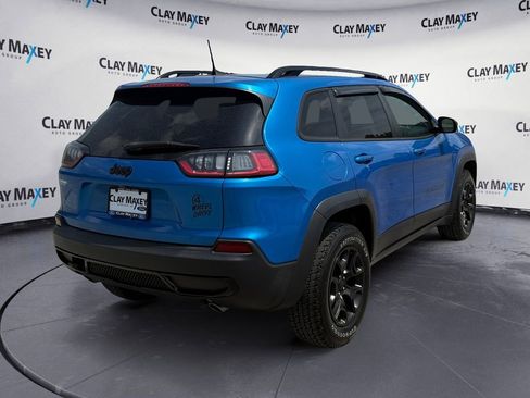 Used 2022 Jeep Cherokee Latitude AWD/4WD image 5