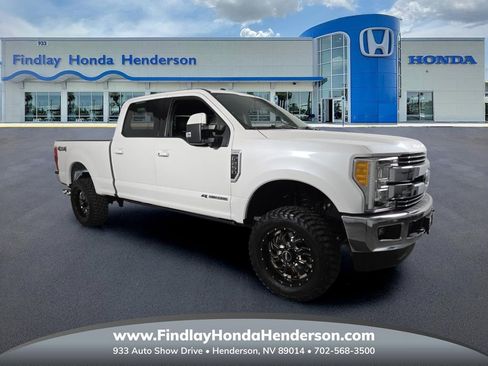 Used 2017 Ford F250 Lariat w/ Lariat Ultimate Package AWD/4WD image 1