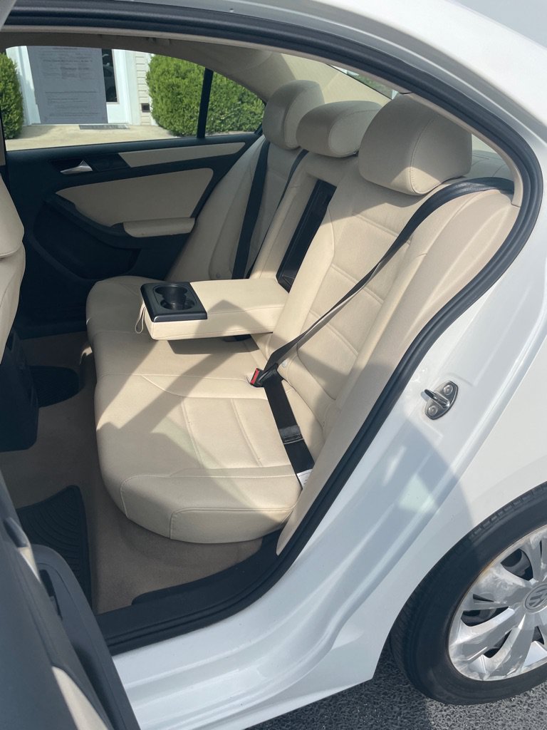 Used 2012 Volkswagen Jetta SE FWD image 16