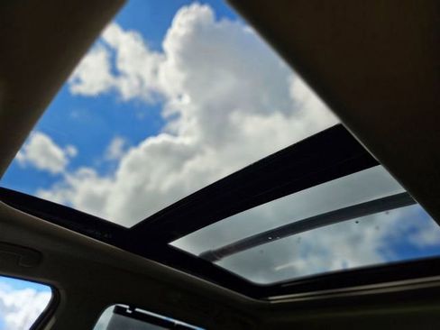 Certified 2022 Nissan Pathfinder SL w/ SL Premium Package image 27