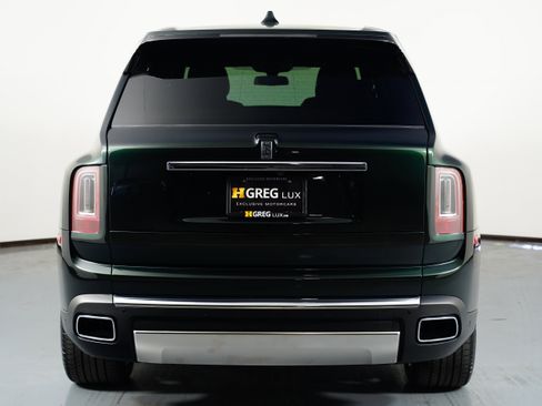 Used 2023 Rolls-Royce Cullinan w/ Cullinan Package image 13